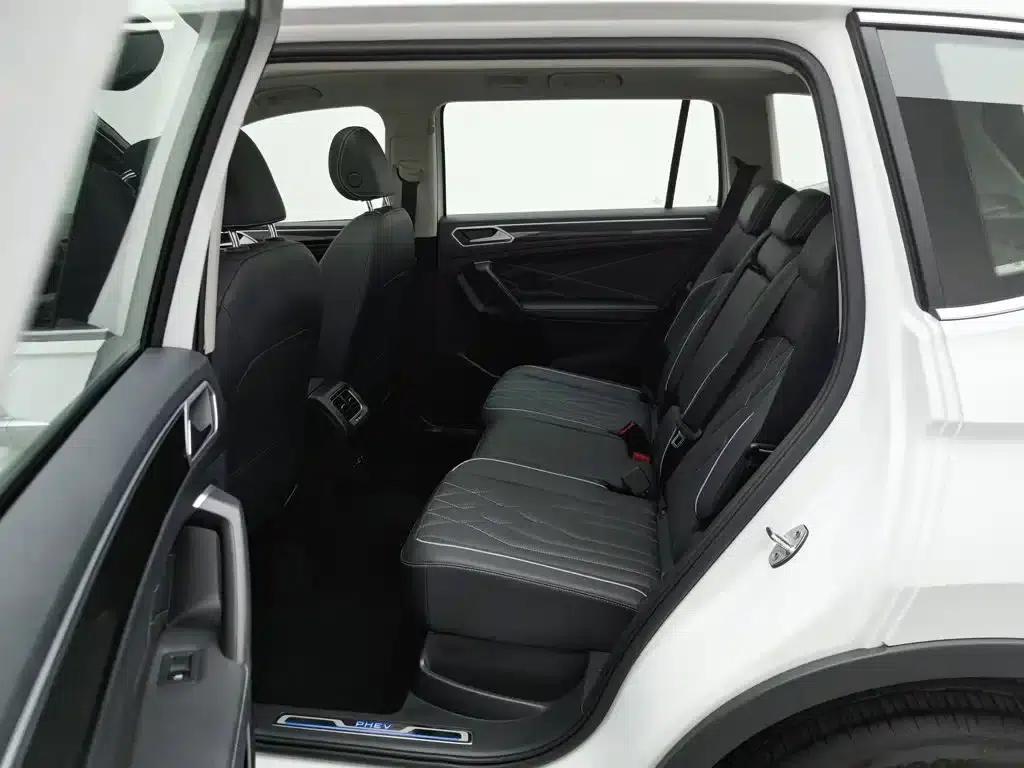 2023 Volkswagen Tiguan L Plug-in Hybrid 430PHEV Premium Edition — миниатюра 15