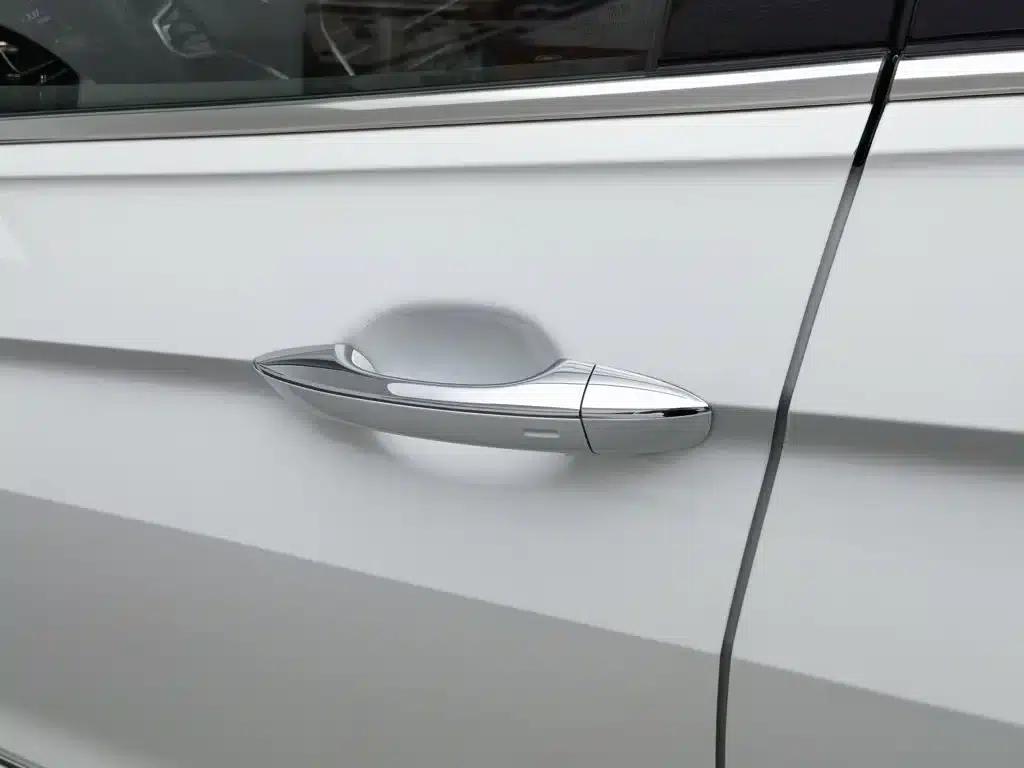 2023 Volkswagen Tiguan L Plug-in Hybrid 430PHEV Premium Edition — миниатюра 18