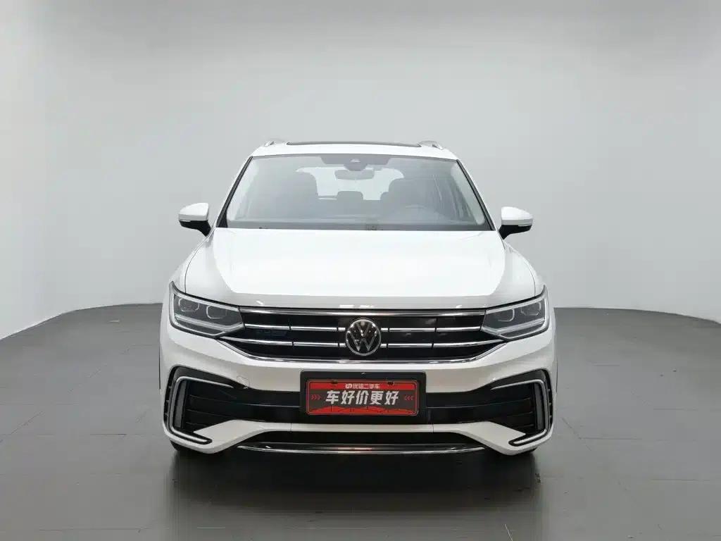 2023 Volkswagen Tiguan L Plug-in Hybrid 430PHEV Premium Edition — миниатюра 3