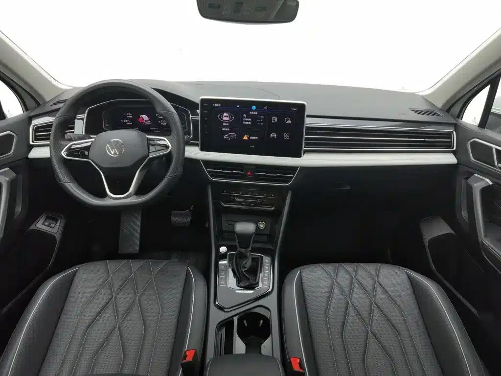 2023 Volkswagen Tiguan L Plug-in Hybrid 430PHEV Premium Edition — миниатюра 5