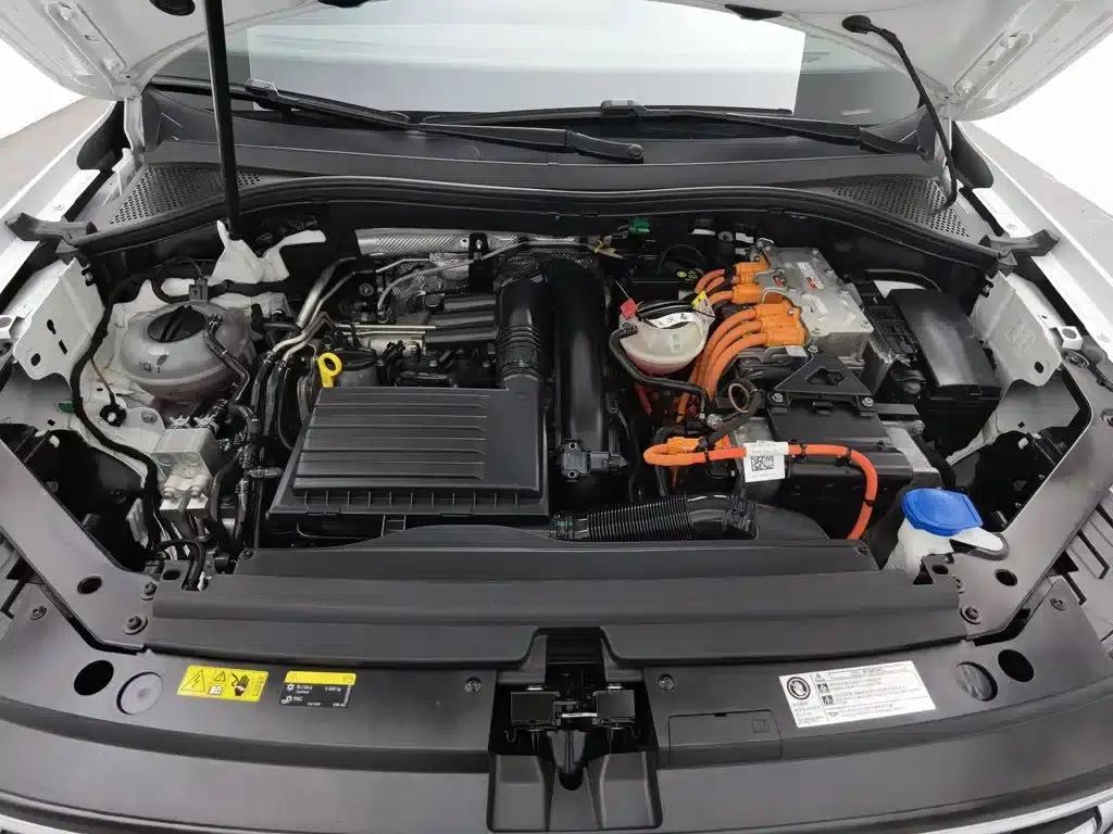 2023 Volkswagen Tiguan L Plug-in Hybrid 430PHEV Premium Edition — миниатюра 6