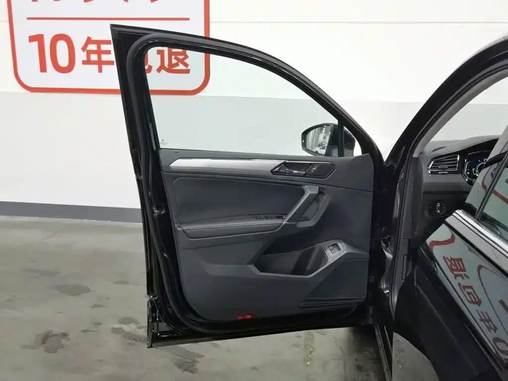 Tiguan L Plug-in Hybrid 2021 430PHEV Plug-in Hybrid Flagship Edition — миниатюра 8