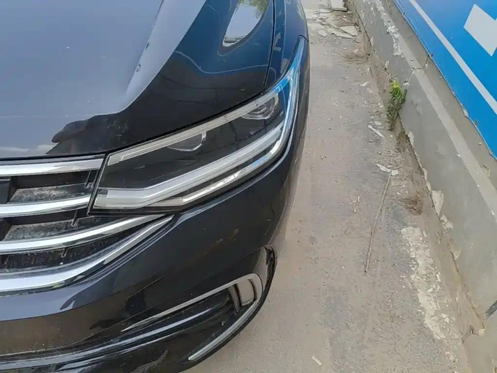 2023 Volkswagen Tiguan L Plug-in Hybrid 430PHEV Premium Edition — миниатюра 24