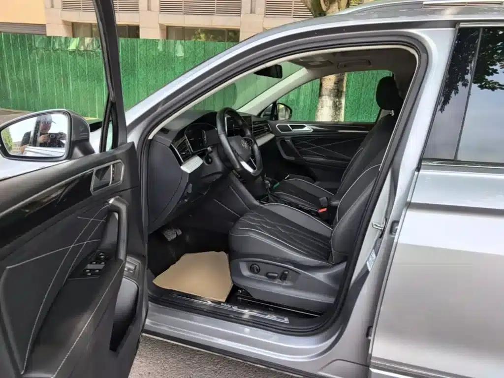 2022 Volkswagen Tiguan L Plug-in Hybrid 430PHEV Premium Edition — миниатюра 16