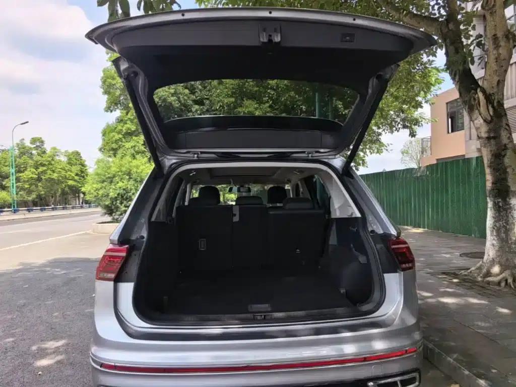 2022 Volkswagen Tiguan L Plug-in Hybrid 430PHEV Premium Edition — миниатюра 19