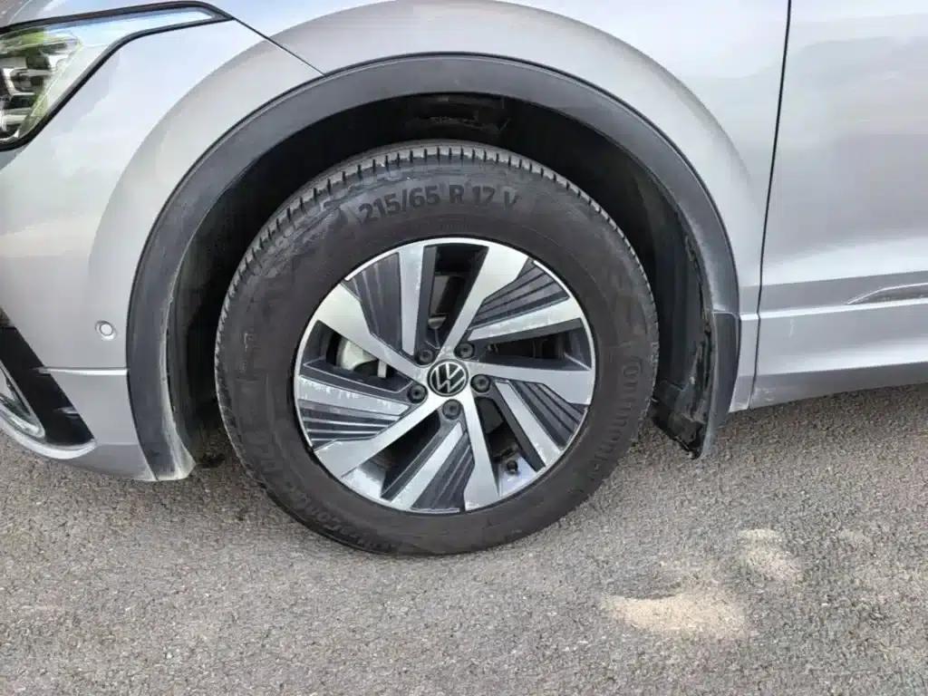 2022 Volkswagen Tiguan L Plug-in Hybrid 430PHEV Premium Edition — миниатюра 23