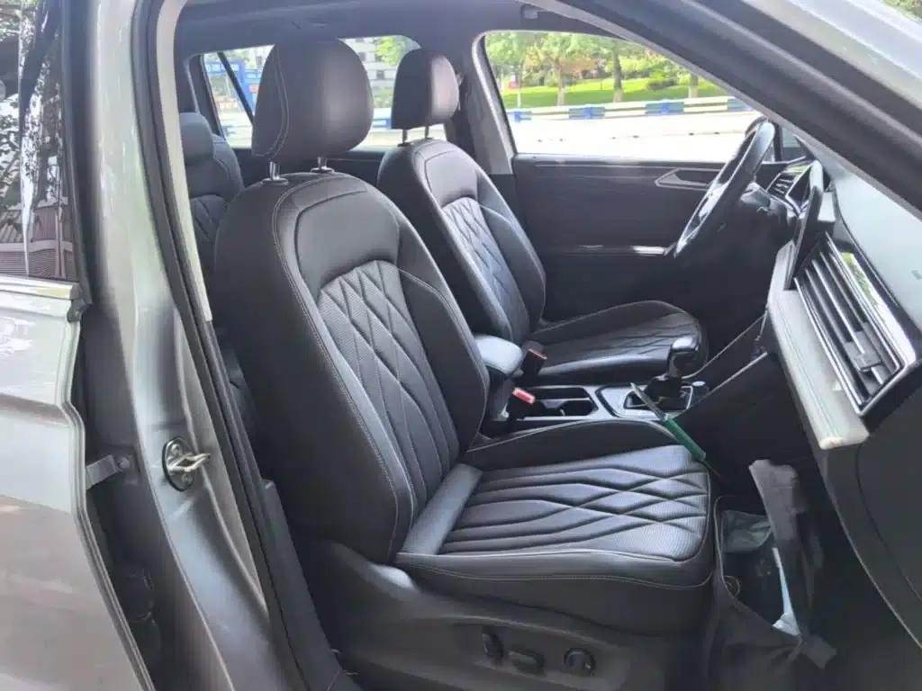 2022 Volkswagen Tiguan L Plug-in Hybrid 430PHEV Premium Edition — миниатюра 25
