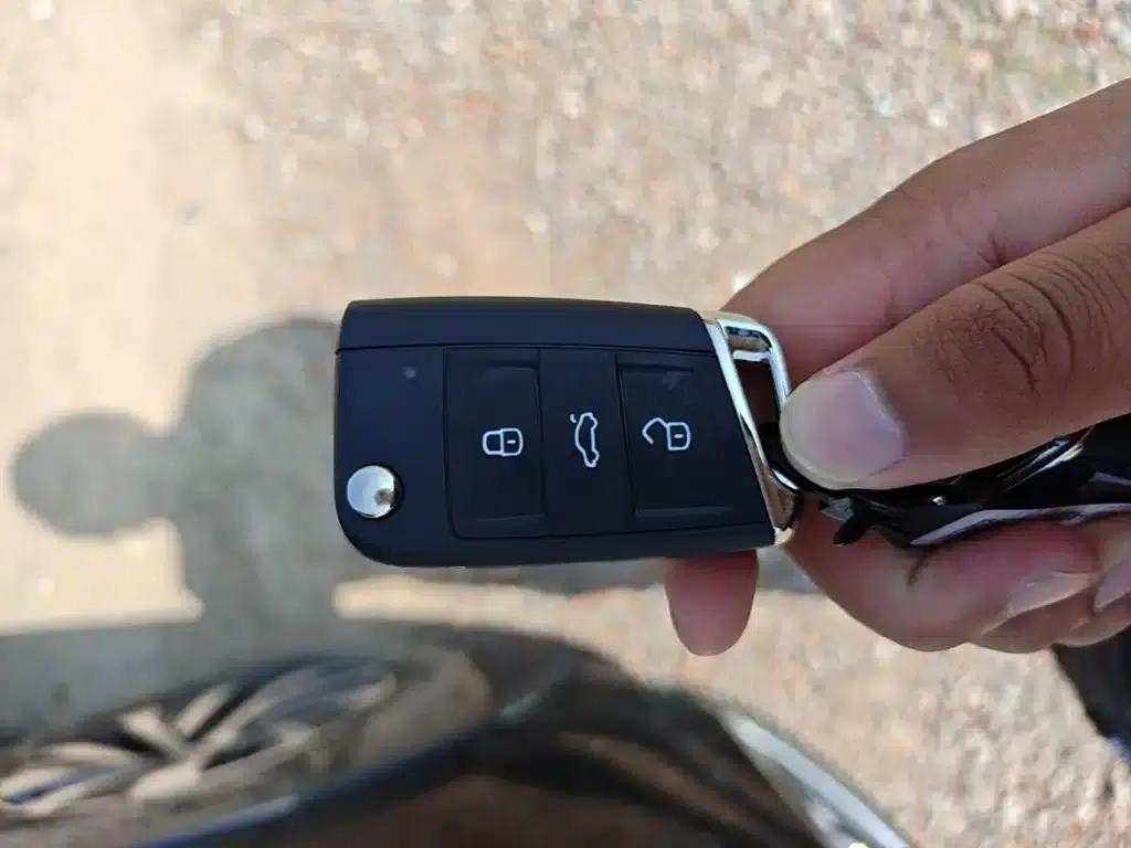 2023 Volkswagen Tiguan L Plug-in Hybrid 430PHEV Premium Edition — миниатюра 9