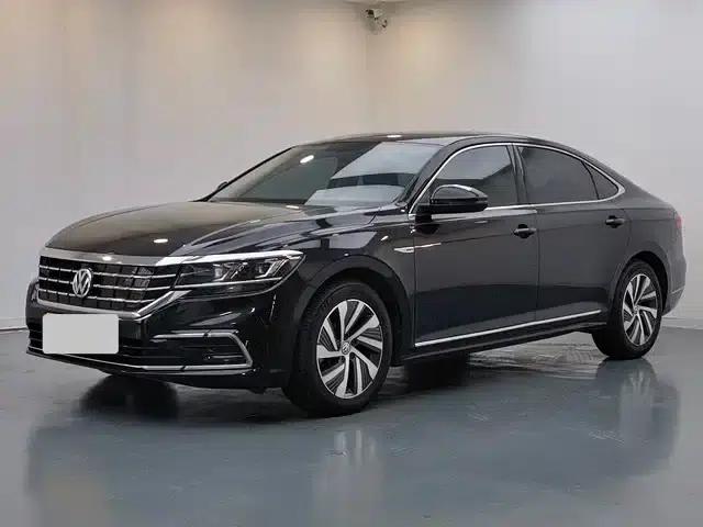 2020 Volkswagen Passat Plug-in Hybrid 430PHEV Hybrid Elite Edition (China VI Emission Standard) — миниатюра 1