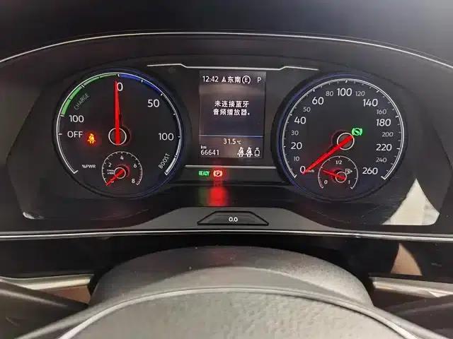 2020 Volkswagen Passat Plug-in Hybrid 430PHEV Hybrid Elite Edition (China VI Emission Standard) — миниатюра 3