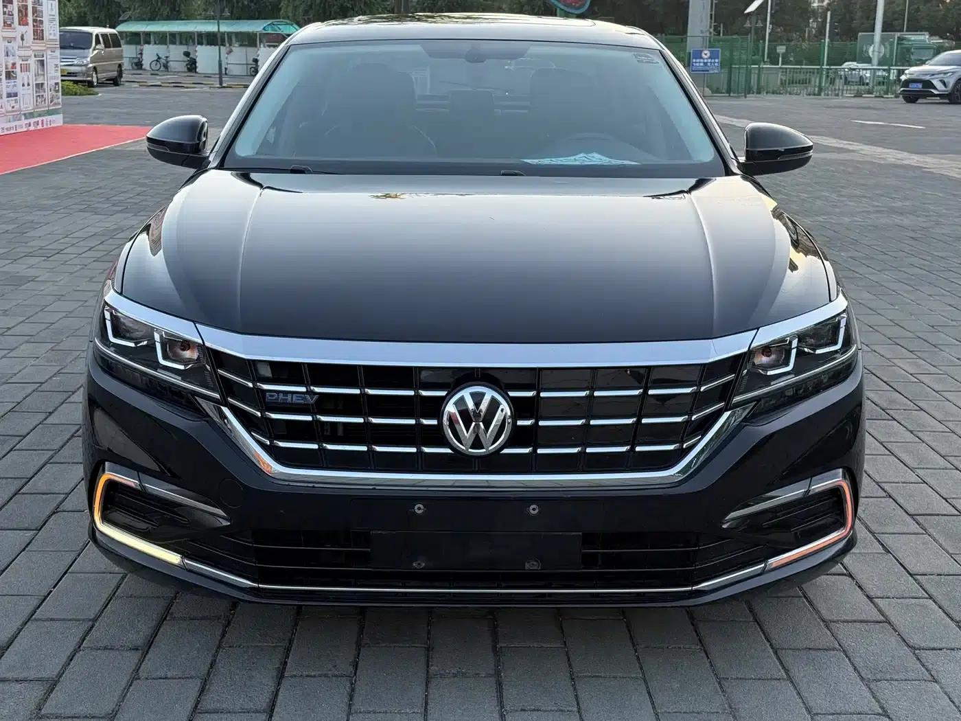 2019 Volkswagen Passat Plug-in Hybrid 430PHEV Hybrid Elite Edition — миниатюра 2