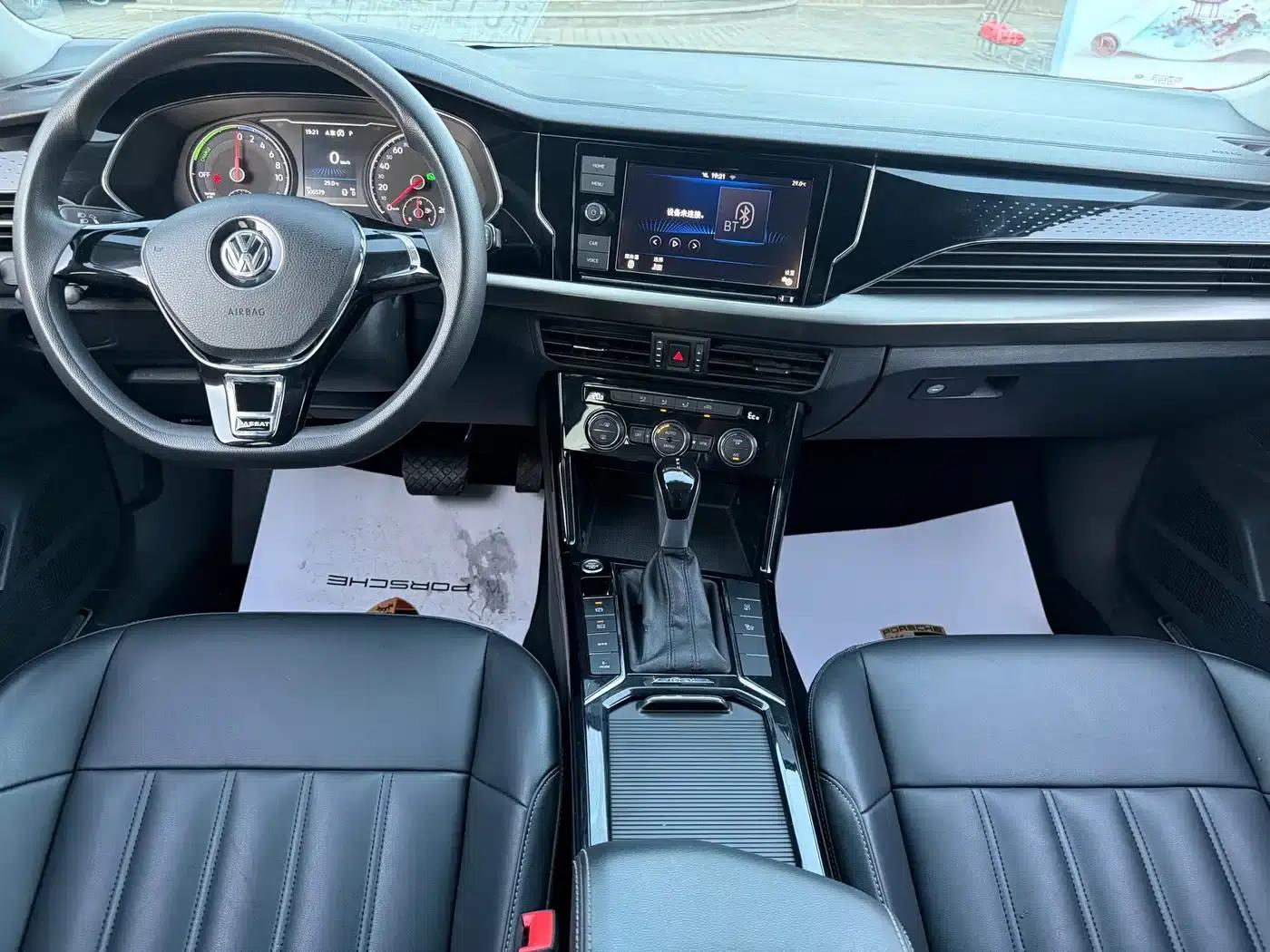 2019 Volkswagen Passat Plug-in Hybrid 430PHEV Hybrid Elite Edition — миниатюра 17