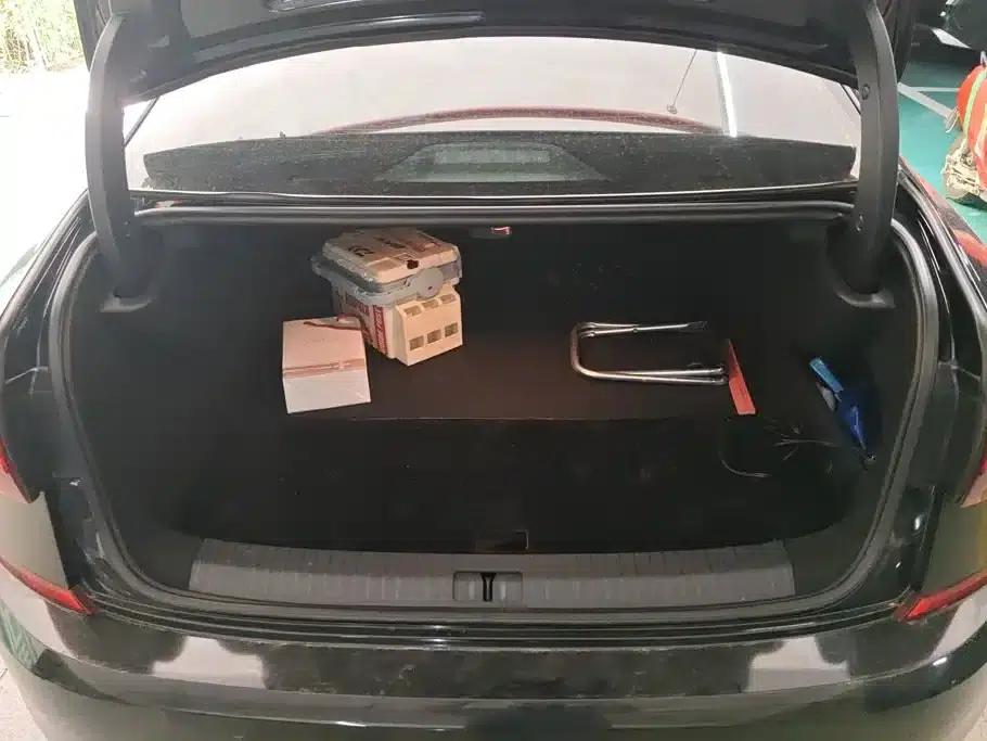 2020 Volkswagen Passat Plug-in Hybrid 430PHEV Hybrid Luxury Edition (China VI Emission Standard) — миниатюра 4