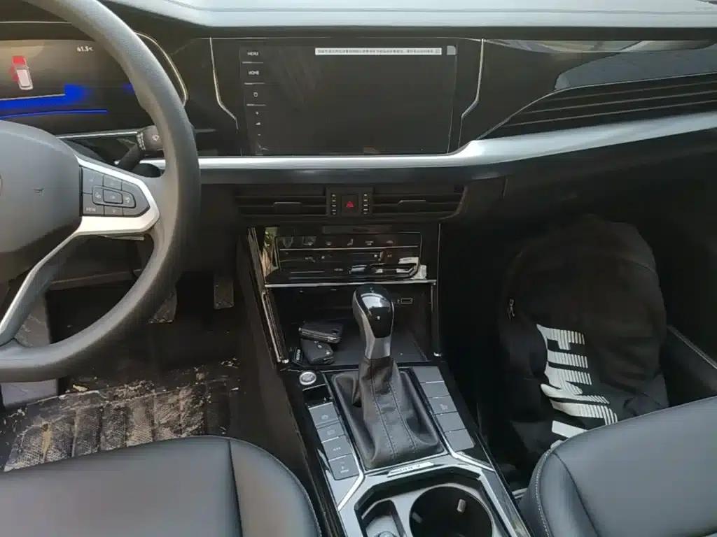 2025 Volkswagen Passat Plug-in Hybrid 430PHEV Hybrid Business Edition — миниатюра 13