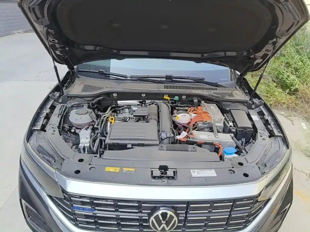 2025 Volkswagen Passat Plug-in Hybrid 430PHEV Hybrid Business Edition — миниатюра 20