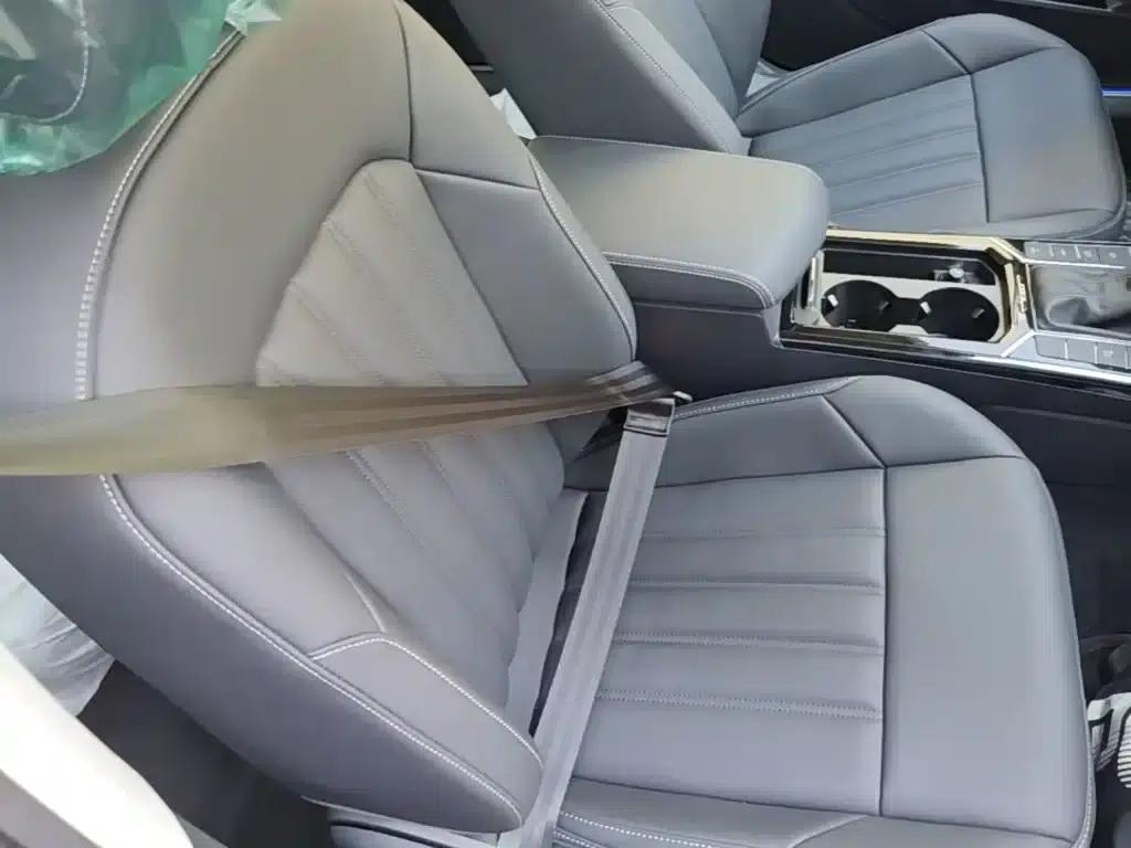 2025 Volkswagen Passat Plug-in Hybrid 430PHEV Hybrid Business Edition — миниатюра 25