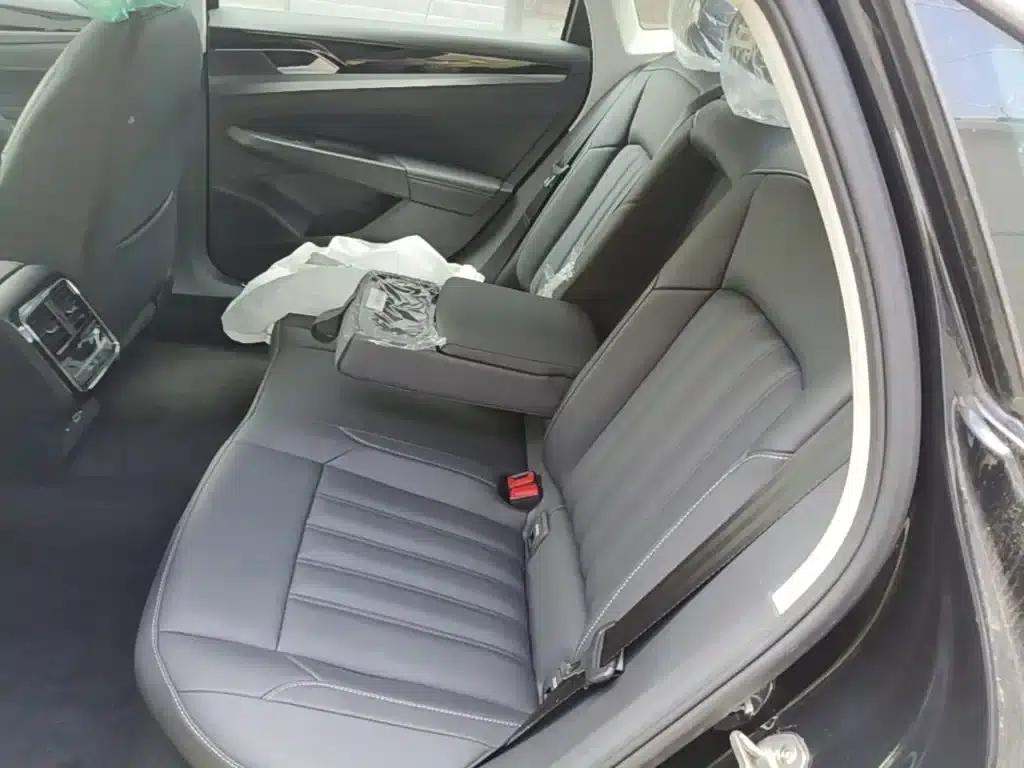 2025 Volkswagen Passat Plug-in Hybrid 430PHEV Hybrid Business Edition — миниатюра 17