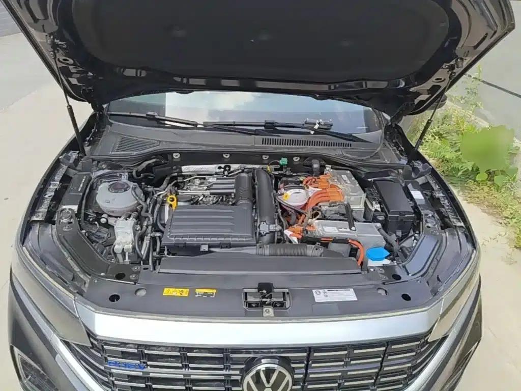2025 Volkswagen Passat Plug-in Hybrid 430PHEV Hybrid Business Edition — миниатюра 20