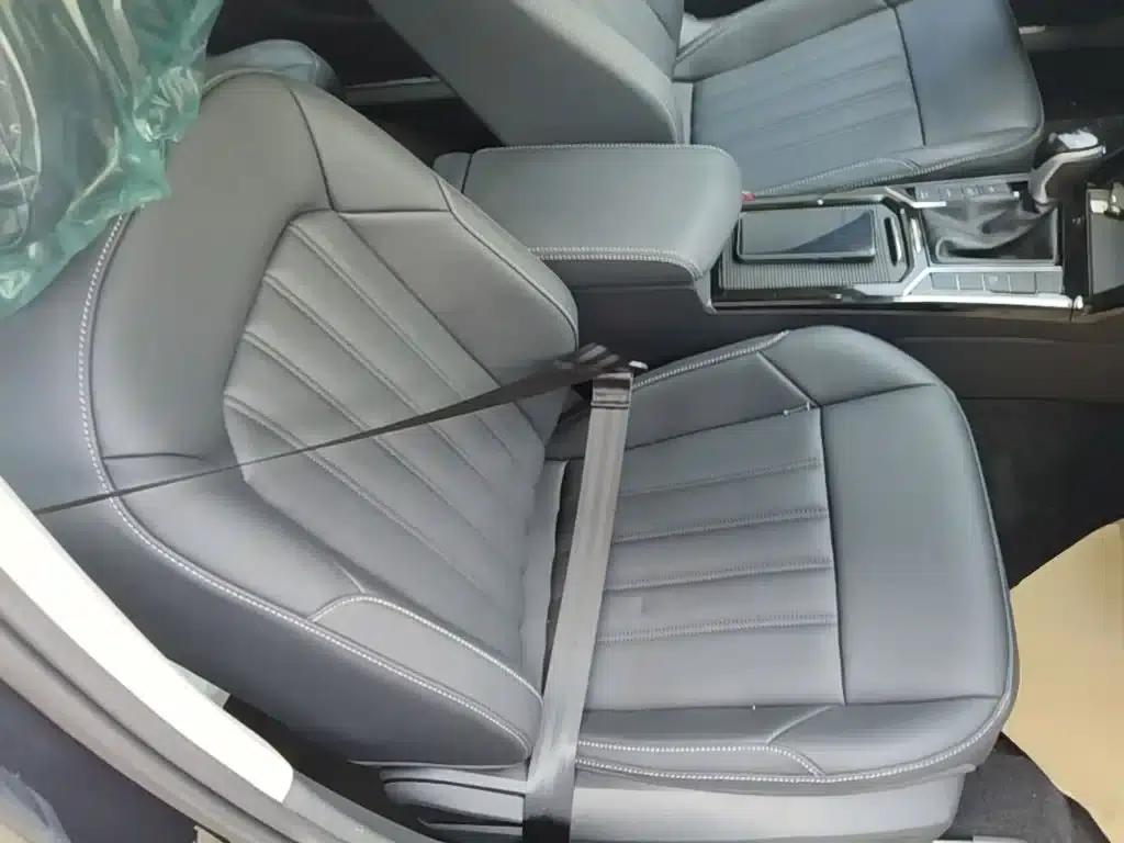 2025 Volkswagen Passat Plug-in Hybrid 430PHEV Hybrid Business Edition — миниатюра 25