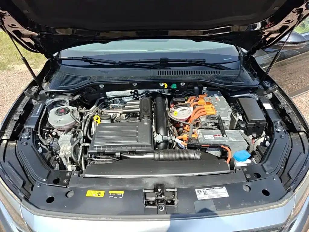 2025 Volkswagen Passat Plug-in Hybrid 430PHEV Hybrid Business Edition — миниатюра 20