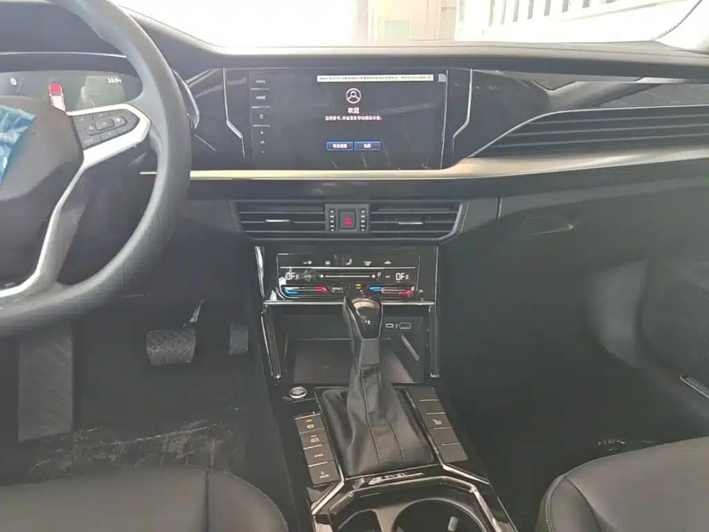 2025 Volkswagen Passat Plug-in Hybrid 430PHEV Hybrid Business Edition — миниатюра 13