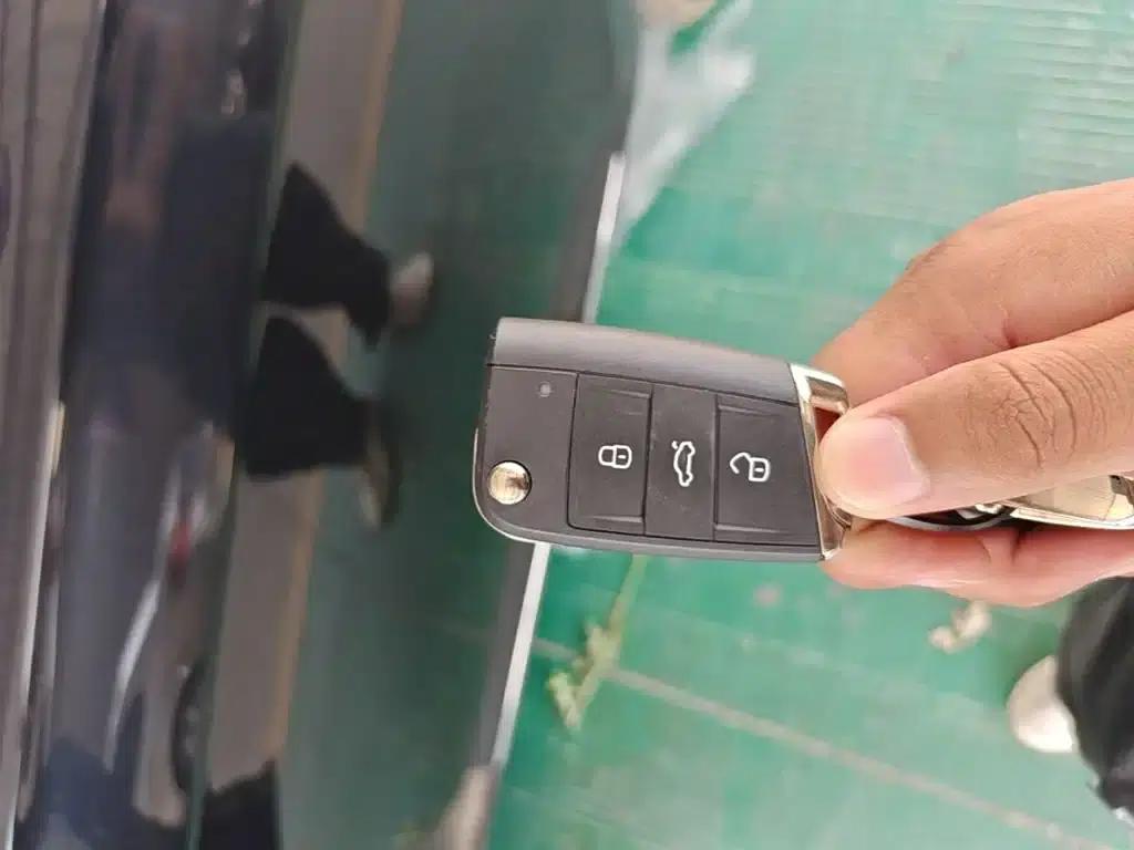 2025 Volkswagen Passat Plug-in Hybrid 430PHEV Hybrid Business Edition — миниатюра 9