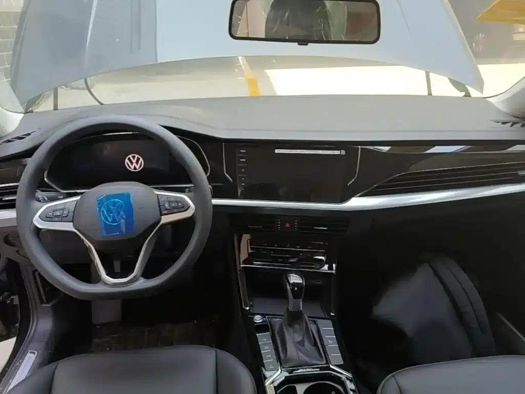 2025 Volkswagen Passat Plug-in Hybrid 430PHEV Hybrid Business Edition — миниатюра 10