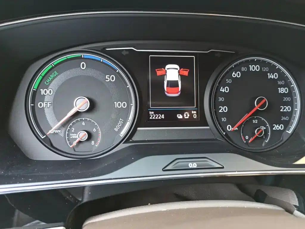 2020 Volkswagen Passat Plug-in Hybrid 430PHEV Hybrid Luxury Edition (China VI Emission Standard) — миниатюра 5