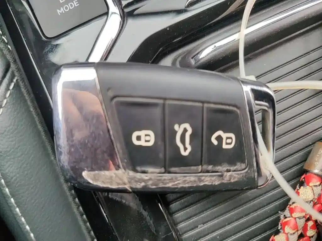 2022 Volkswagen Passat Plug-in Hybrid 430PHEV Hybrid Business Edition — миниатюра 9