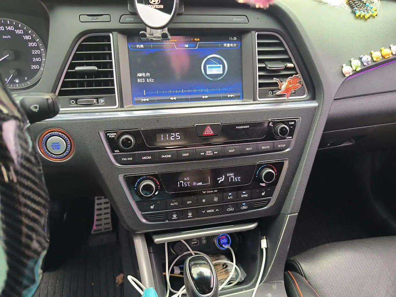 Hyundai Sonata 2015 1.6T GLS Smart Model — миниатюра 13