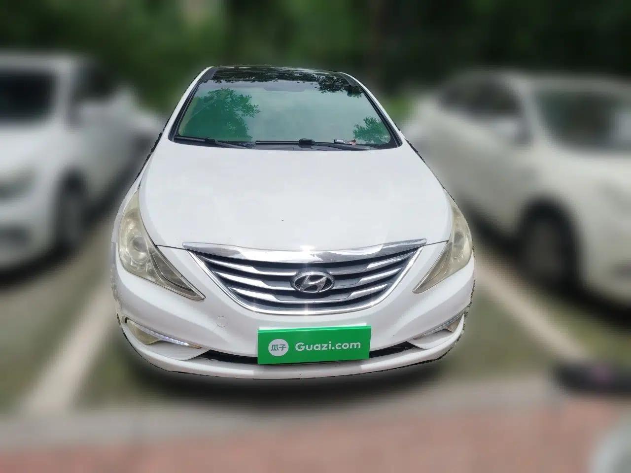 Hyundai Sonata 2013 2.4L Automatic Leading Edition China IV Standard — миниатюра 2