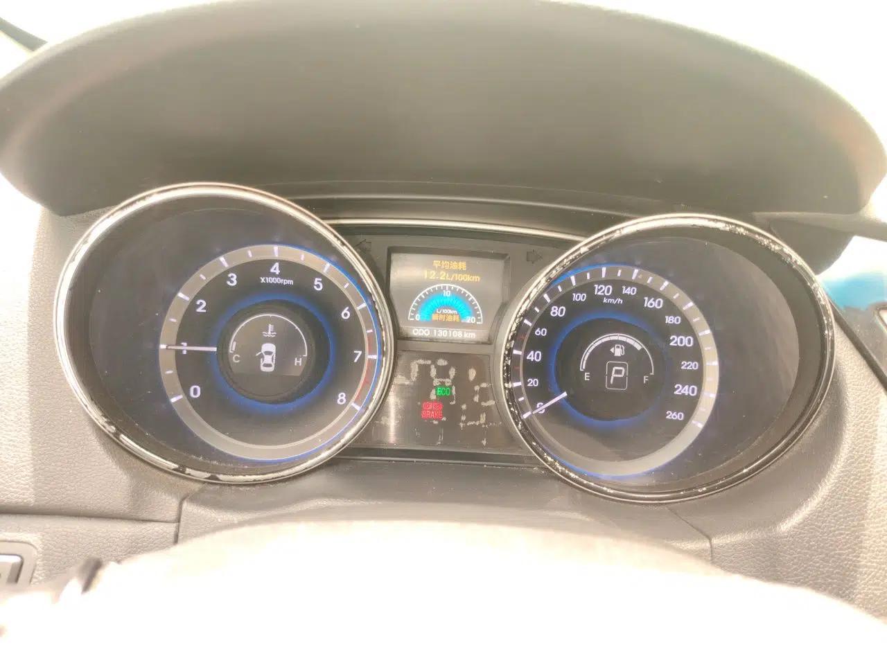 Hyundai Sonata 2013 2.4L Automatic Leading Edition China IV Standard — миниатюра 11