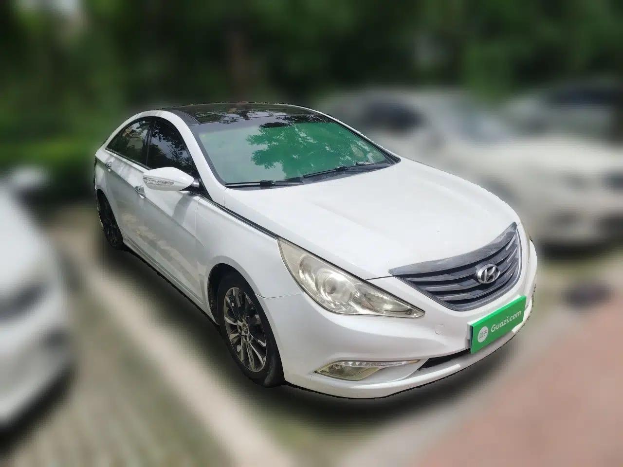 Hyundai Sonata 2013 2.4L Automatic Leading Edition China IV Standard — миниатюра 3
