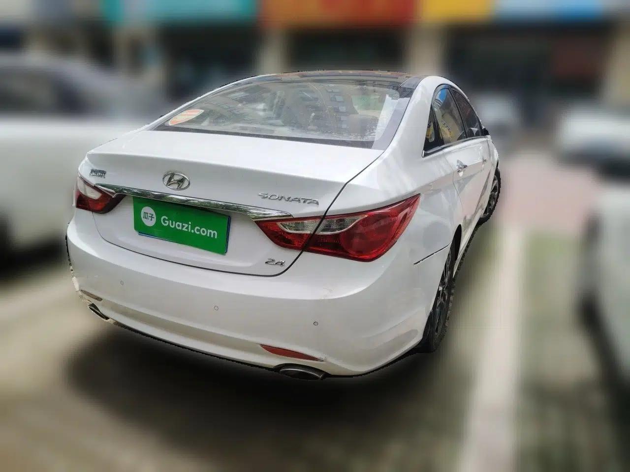 Hyundai Sonata 2013 2.4L Automatic Leading Edition China IV Standard — миниатюра 6