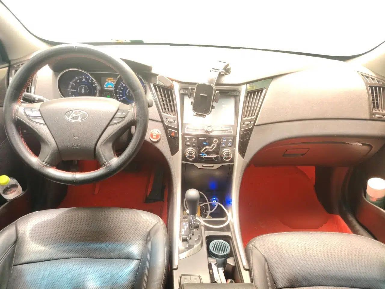 Hyundai Sonata 2013 2.4L Automatic Leading Edition China IV Standard — миниатюра 9