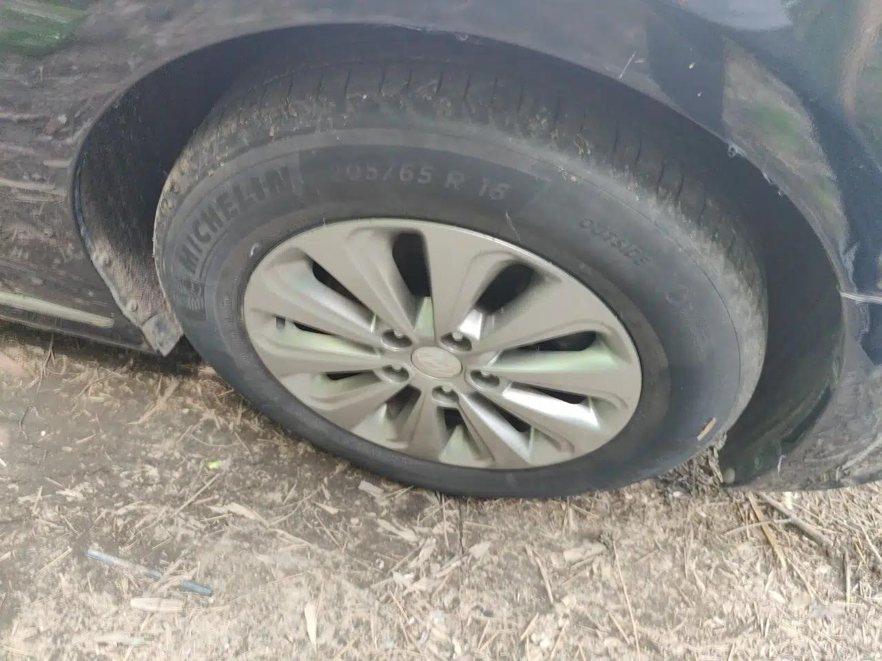 Hyundai Sonata 2016 2.0L Hybrid HE Smart Version — миниатюра 8