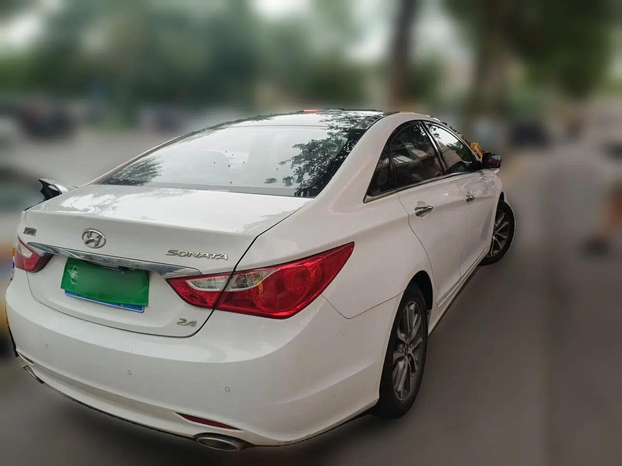 Hyundai Sonata 2014 2.4L Automatic Leading Edition China IV Standard — миниатюра 6