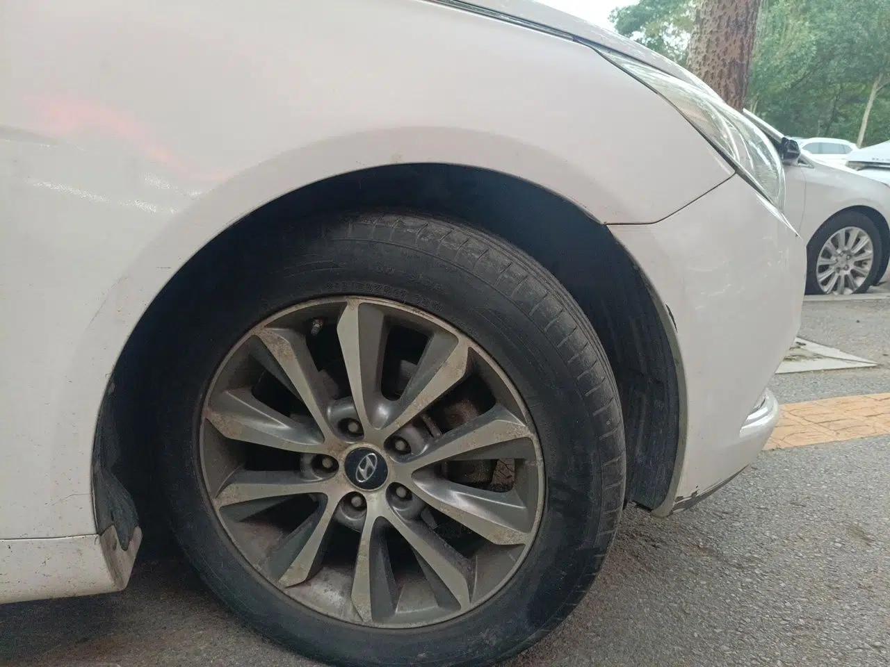Hyundai Sonata 2014 2.4L Automatic Leading Edition China IV Standard — миниатюра 8