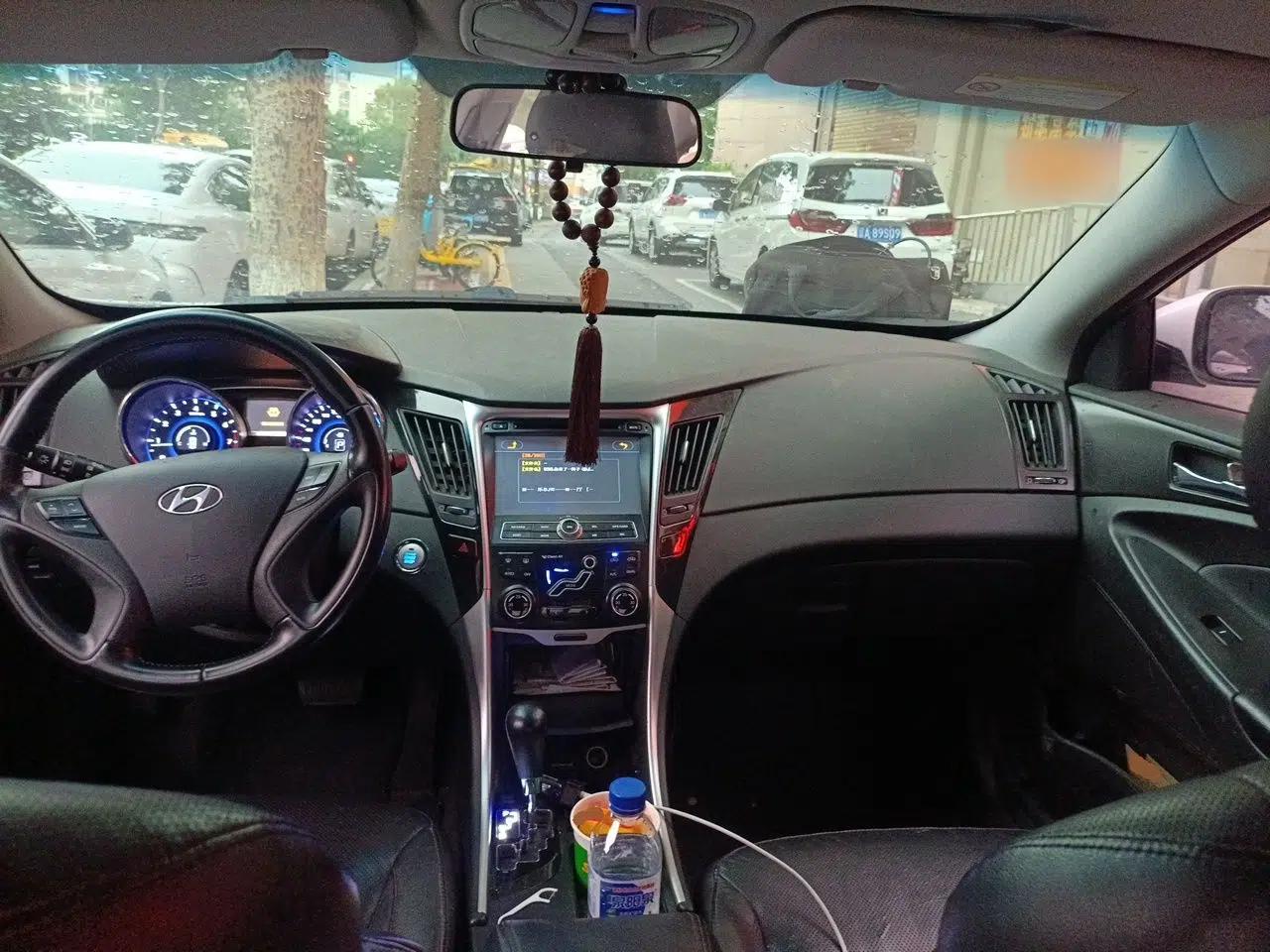 Hyundai Sonata 2014 2.4L Automatic Leading Edition China IV Standard — миниатюра 9