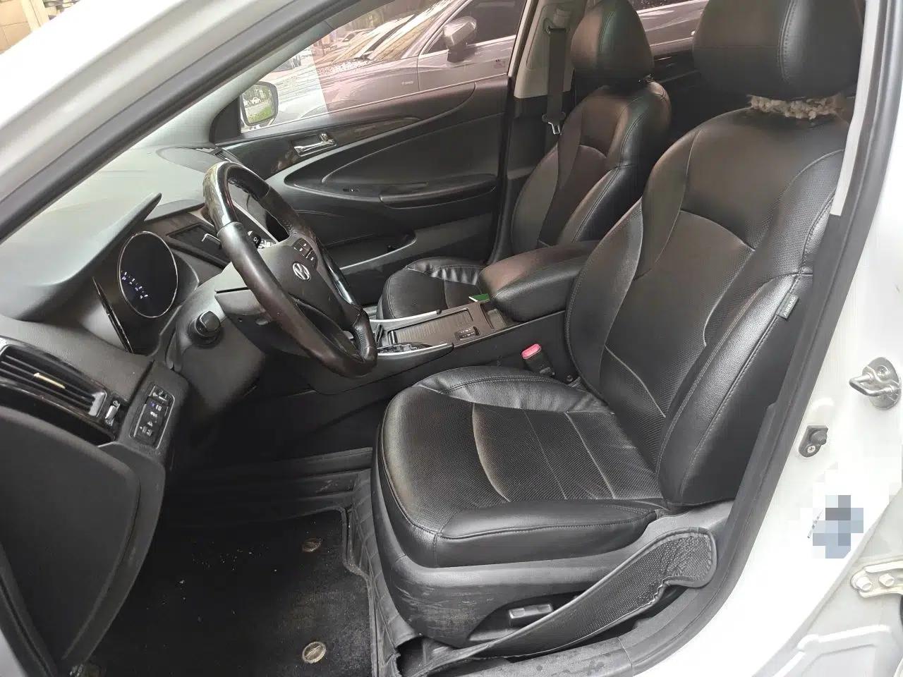 Hyundai Sonata 2014 2.4L Automatic Leading Edition China IV Standard — миниатюра 15