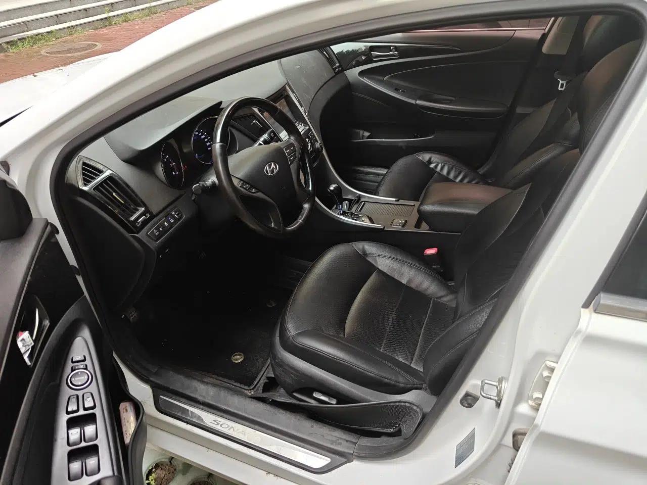 Hyundai Sonata 2014 2.4L Automatic Leading Edition China IV Standard — миниатюра 16