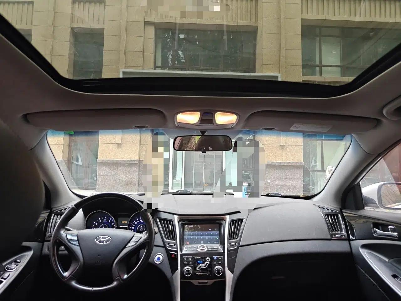 Hyundai Sonata 2014 2.4L Automatic Leading Edition China IV Standard — миниатюра 18