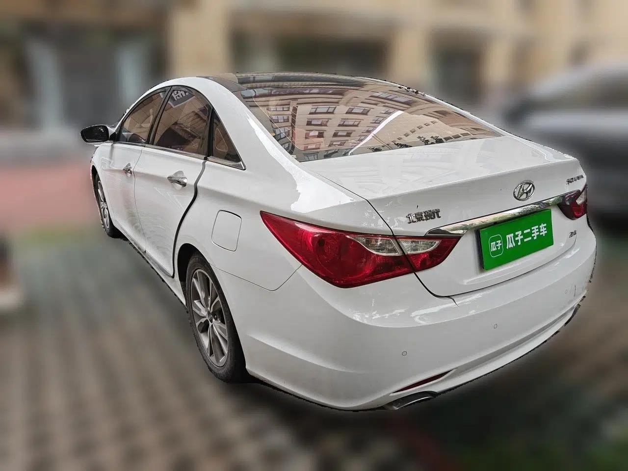 Hyundai Sonata 2014 2.4L Automatic Leading Edition China IV Standard — миниатюра 4