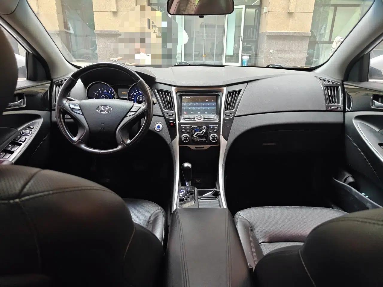 Hyundai Sonata 2014 2.4L Automatic Leading Edition China IV Standard — миниатюра 9