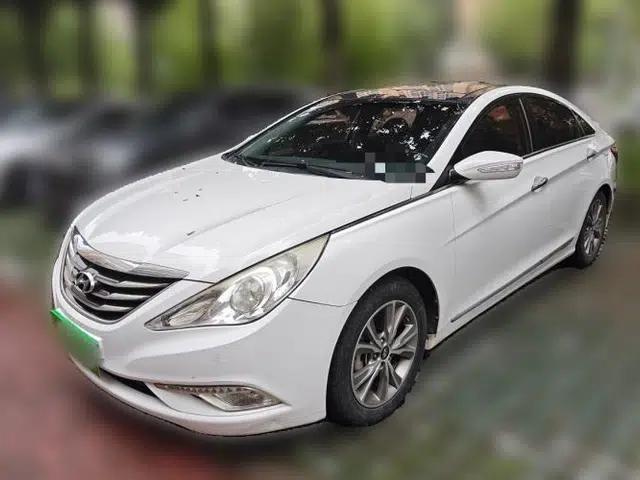 Hyundai Sonata 2014 2.4L Automatic Leading Edition China IV Standard