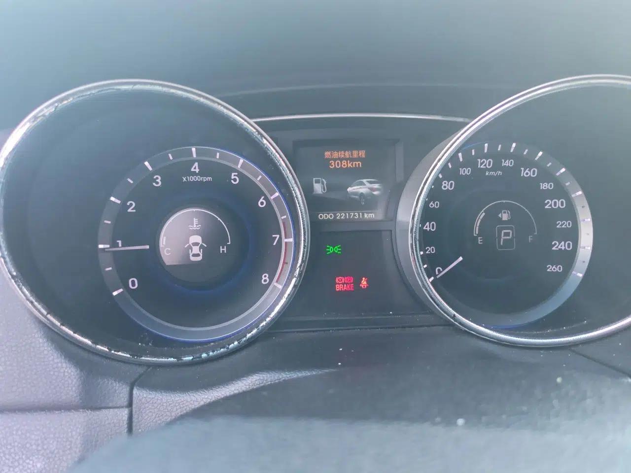 Hyundai Sonata 2011 2.0L Automatic Prestige Edition — миниатюра 12