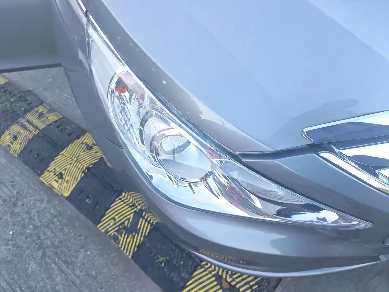 Hyundai Sonata 2011 2.0L Automatic Prestige Edition — миниатюра 7