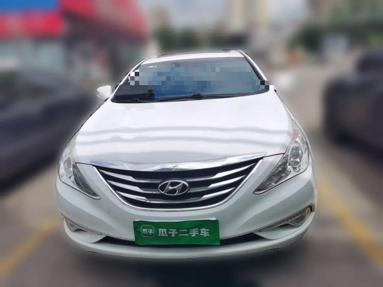 Hyundai Sonata 2014 2.4L Automatic Leading Edition China IV Standard — миниатюра 2