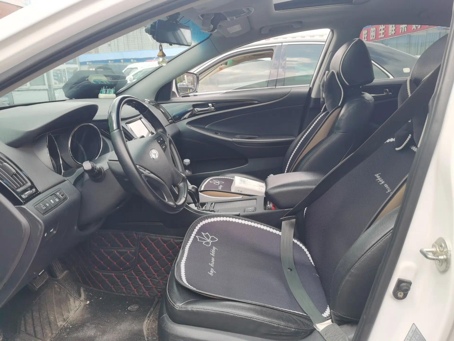 Hyundai Sonata 2014 2.4L Automatic Leading Edition China IV Standard — миниатюра 15
