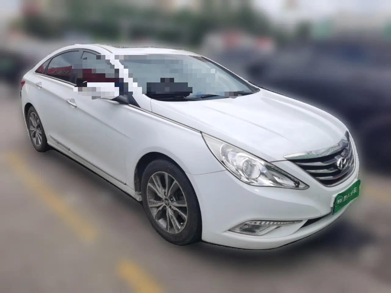 Hyundai Sonata 2014 2.4L Automatic Leading Edition China IV Standard — миниатюра 3